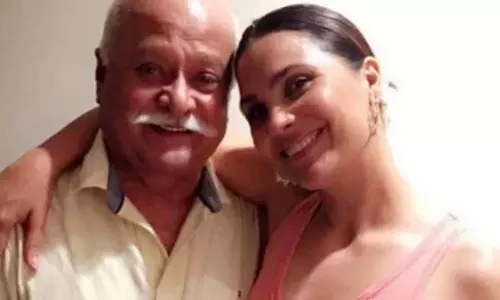 Lara Dutta के पिता रिटायर्ड विंग कमांडर एलके दत्ता का निधन Lara Dutta के पिता रिटायर्ड विंग कमांडर एलके दत्ता का निधन