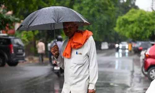 दिल्ली में आईएमडी का अलर्ट: तेज हवा और बिजली गिरने की चेतावनी दिल्ली में आईएमडी का अलर्ट: तेज हवा और बिजली गिरने की चेतावनी