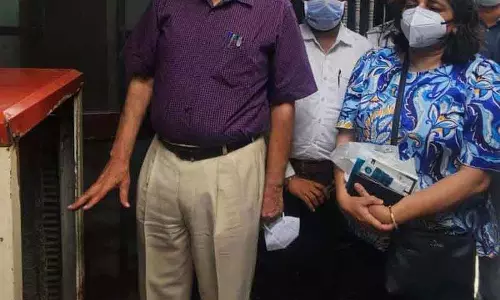 स्वास्थ्य मंत्री को New Kailash Nagar में घरों में डेंगू का लार्वा मिला स्वास्थ्य मंत्री को New Kailash Nagar में घरों में डेंगू का लार्वा मिला