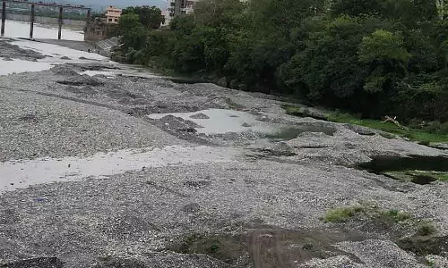 प्रदूषण और खनन से Paonta Sahib में यमुना की पवित्रता को खतरा