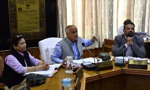 Shimla MC ने वनों में कचरे के ढेर लगाने पर कार्रवाई की Shimla MC ने वनों में कचरे के ढेर लगाने पर कार्रवाई की