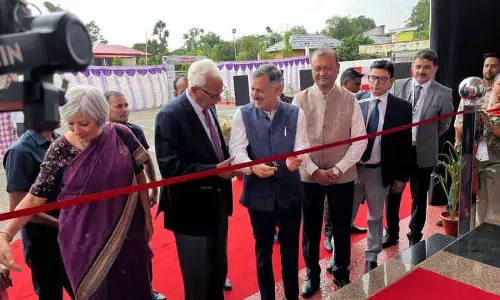 Himachal के मंत्री ने छात्रों से जिम्मेदार नागरिक बनने के लिए करियर पर ध्यान केंद्रित करने को कहा
