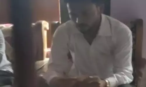 UP : जेई पर रिश्वत लेने का आरोप