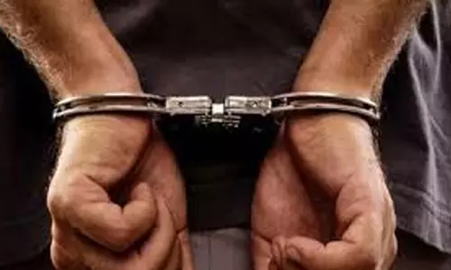 गिरफ्तारी का आधार न बताने पर Court ने रंगदारी केस में दी जमानत गिरफ्तारी का आधार न बताने पर Court ने रंगदारी केस में दी जमानत