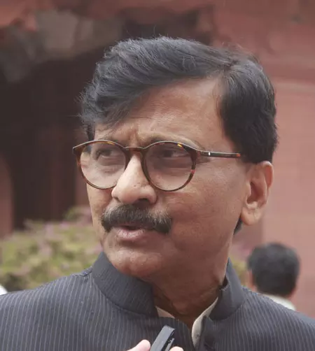 विपक्षी पार्टियों को धुले मामले पर बोलना चाहिए : संजय राउत विपक्षी पार्टियों को धुले मामले पर बोलना चाहिए : संजय राउत
