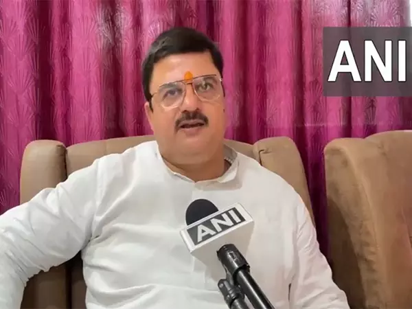 Ayodhya में राम पथ और परिक्रमा मार्ग पर मांस की बिक्री पर प्रतिबंध लगाया जाएगा, मेयर त्रिपाठी ने कहा Ayodhya में राम पथ और परिक्रमा मार्ग पर मांस की बिक्री पर प्रतिबंध लगाया जाएगा, मेयर त्रिपाठी ने कहा