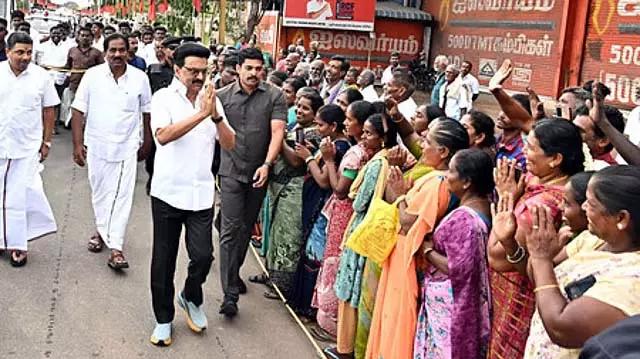 Tamil Nadu : मदुरै की सड़कों पर मुख्यमंत्री एम.के.स्टालिन की रैली Tamil Nadu : मदुरै की सड़कों पर मुख्यमंत्री एम.के.स्टालिन की रैली