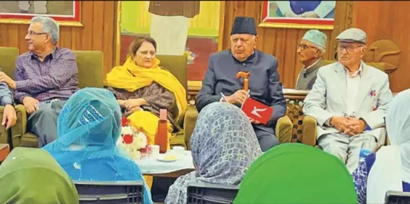 उमर अब्दुल्ला सरकार विकास की खोई गति बहाल करने का प्रयास कर रही: फारूक अब्दुल्ला उमर अब्दुल्ला सरकार विकास की खोई गति बहाल करने का प्रयास कर रही: फारूक अब्दुल्ला