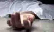 Bihar : खेत में मिला अधजला शव, जांच में जुटी पुलिस Bihar : खेत में मिला अधजला शव, जांच में जुटी पुलिस