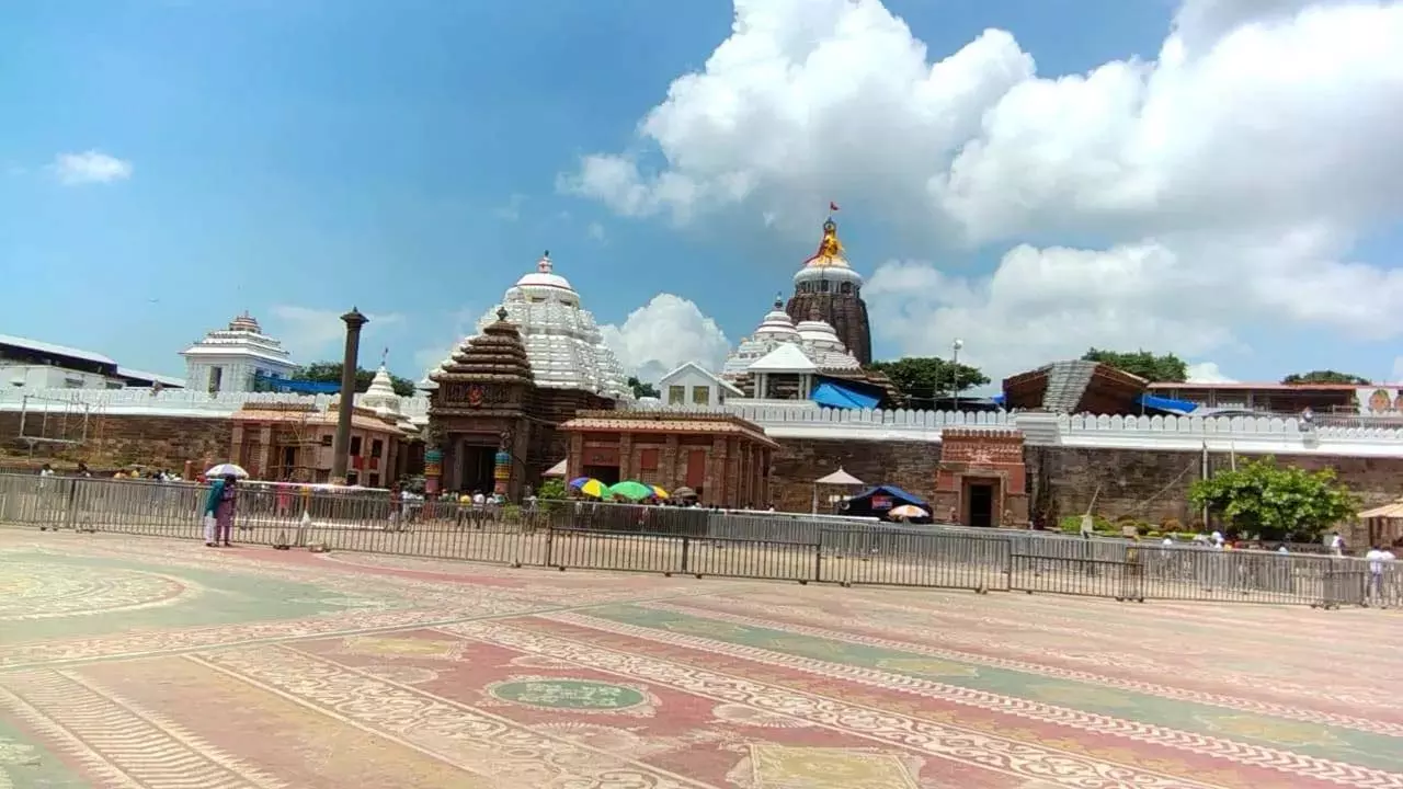 Odisha : पुरी जगन्नाथ मंदिर का ड्रोन वीडियो वायरल, सुरक्षा चिंताएं बढ़ी Odisha : पुरी जगन्नाथ मंदिर का ड्रोन वीडियो वायरल, सुरक्षा चिंताएं बढ़ी