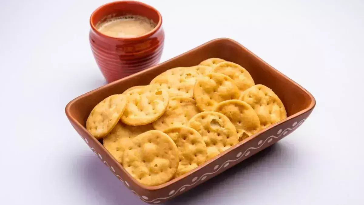 शाम की चाय के साथ ट्राई करें Chana Dal Mathri शाम की चाय के साथ ट्राई करें Chana Dal Mathri