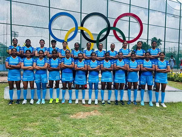 Indian Junior Women Hockey Team ने 2-2 से बराबरी के बाद शूटआउट में उरुग्वे को 3-1 से हराया Indian Junior Women Hockey Team ने 2-2 से बराबरी के बाद शूटआउट में उरुग्वे को 3-1 से हराया