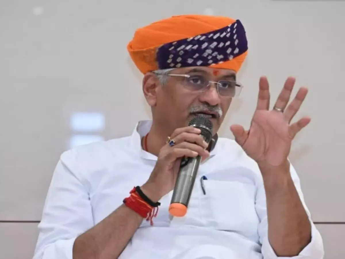 Shekhawat बोले: प्रधानमंत्री हर सवाल का जवाब देने को तैयार Shekhawat बोले: प्रधानमंत्री हर सवाल का जवाब देने को तैयार