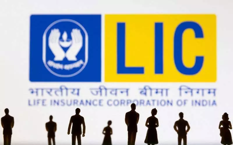 टॉप 10 में से 4 कंपनियों का बाजार मूल्य 1 लाख करोड़ बढ़ा, LIC को सबसे ज्यादा फायदा टॉप 10 में से 4 कंपनियों का बाजार मूल्य 1 लाख करोड़ बढ़ा, LIC को सबसे ज्यादा फायदा