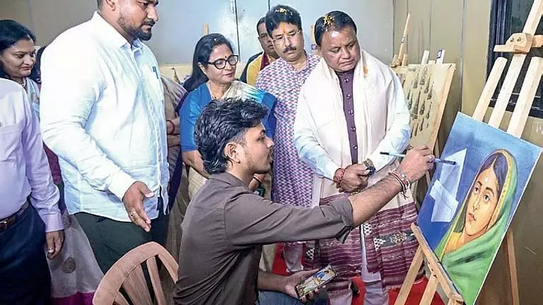 सुभद्रा रानी अहिल्याबाई होल्कर के आदर्शों का प्रतीक: Odisha CM सुभद्रा रानी अहिल्याबाई होल्कर के आदर्शों का प्रतीक: Odisha CM