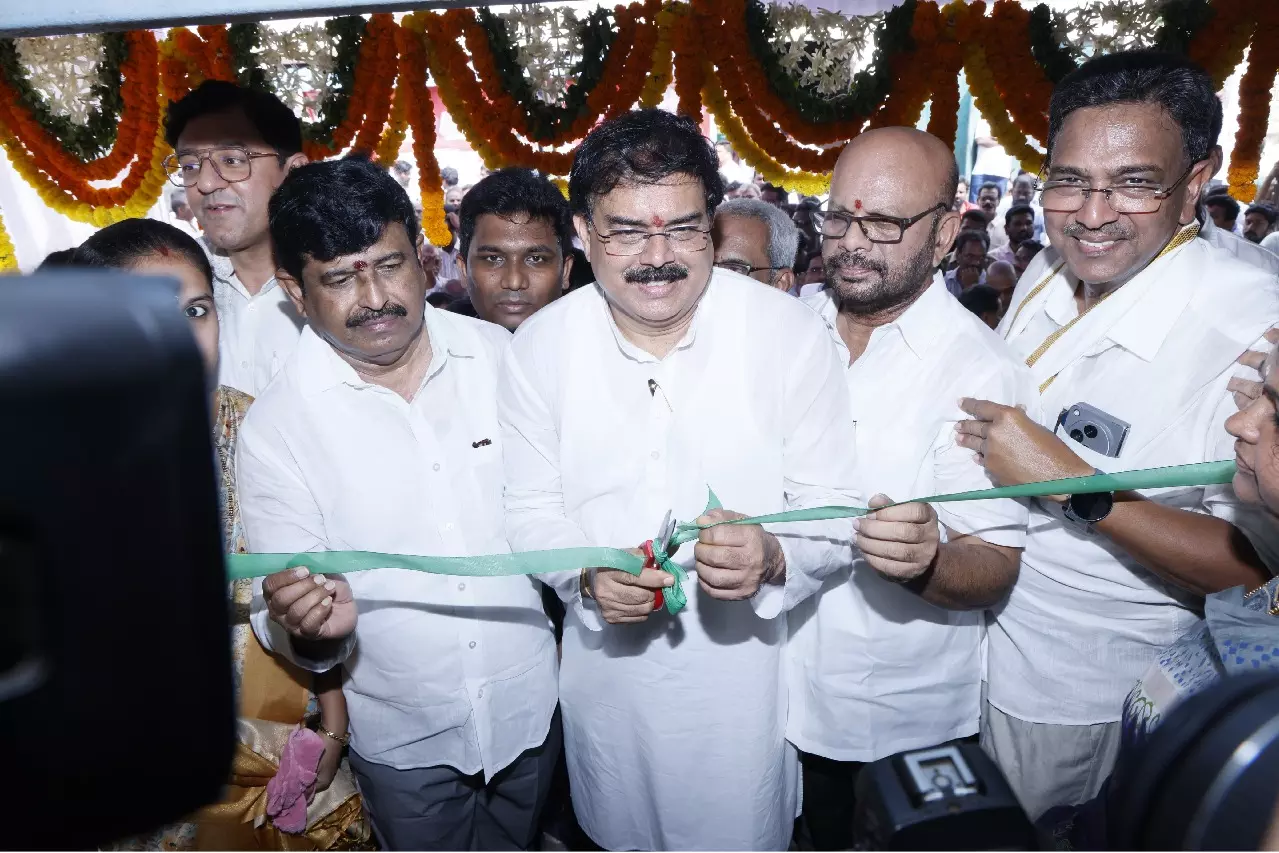 Andhra Pradesh में फिर से खुलीं राशन दुकानों की खिड़कियाँ Andhra Pradesh में फिर से खुलीं राशन दुकानों की खिड़कियाँ