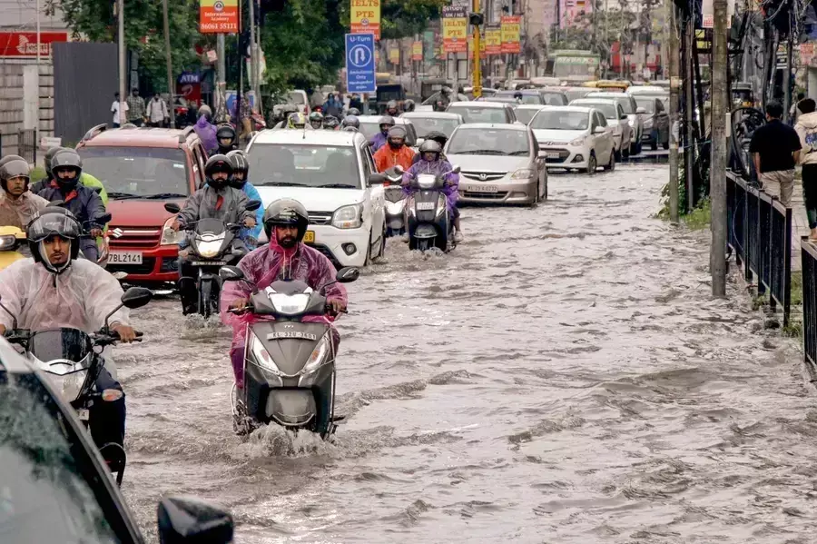 Kerala : आईएमडी ने चार जिलों में भारी बारिश का अलर्ट जारी किया Kerala : आईएमडी ने चार जिलों में भारी बारिश का अलर्ट जारी किया