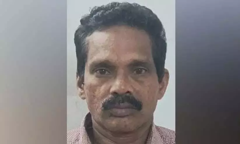 Kerala : छात्रा पर यौन उत्पीड़न, आरोपी गिरफ्तार Kerala : छात्रा पर यौन उत्पीड़न, आरोपी गिरफ्तार