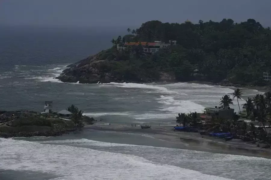 Kerala : कोवलम समुद्र तट पर बहकर आए शव में प्लास्टिक के कण पाए गए Kerala : कोवलम समुद्र तट पर बहकर आए शव में प्लास्टिक के कण पाए गए