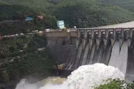 Andhra:जल वर्ष 2025-26 के पहले दिन श्रीशैलम बांध को 30,000 क्यूसेक से अधिक पानी प्राप्त हुआ Andhra:जल वर्ष 2025-26 के पहले दिन श्रीशैलम बांध को 30,000 क्यूसेक से अधिक पानी प्राप्त हुआ