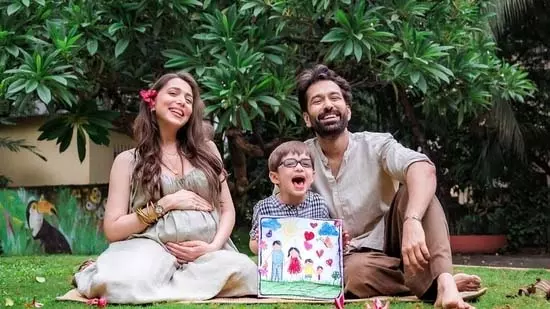नकुल-जानकी ने शेयर की प्रेग्नेंसी की प्यारी झलक नकुल-जानकी ने शेयर की प्रेग्नेंसी की प्यारी झलक