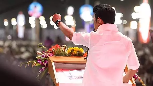 तमिलनाडु कभी भी दिल्ली के आक्रमण के आगे नहीं झुकेगा: M.K. Stalin तमिलनाडु कभी भी दिल्ली के आक्रमण के आगे नहीं झुकेगा: M.K. Stalin