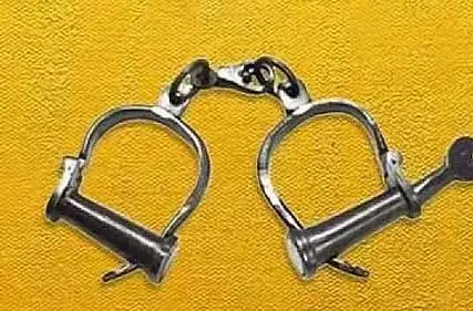 नाबालिग लड़की से सामूहिक बलात्कार, वीडियो बनाकर ब्लैकमेल किया गया; दो गिरफ्तार नाबालिग लड़की से सामूहिक बलात्कार, वीडियो बनाकर ब्लैकमेल किया गया; दो गिरफ्तार
