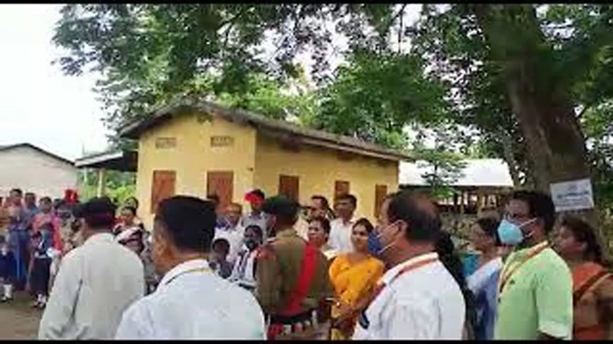 कुसुमटोला हाई स्कूल में एनसीसी कैडेटों के लिए प्रेरणात्मक कार्यक्रम आयोजित किया गया कुसुमटोला हाई स्कूल में एनसीसी कैडेटों के लिए प्रेरणात्मक कार्यक्रम आयोजित किया गया