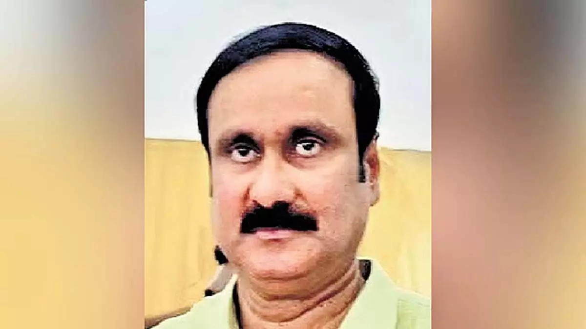 पीएमके के तीन विधायकों और पार्टी महासचिव ने नेतृत्व विवाद में अंबुमणि का समर्थन किया पीएमके के तीन विधायकों और पार्टी महासचिव ने नेतृत्व विवाद में अंबुमणि का समर्थन किया
