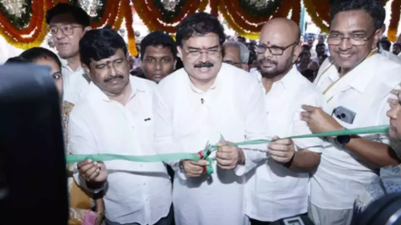 Andhra में उचित मूल्य की दुकानों पर राशन वितरण फिर से शुरू Andhra में उचित मूल्य की दुकानों पर राशन वितरण फिर से शुरू