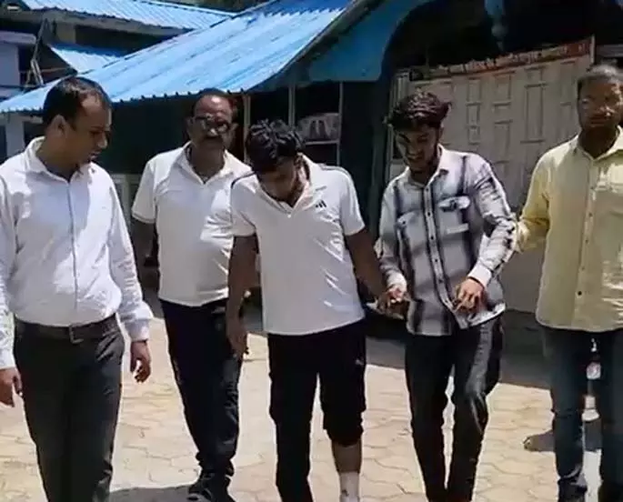 BIG BREAKING: क्राइम ब्रांच ने 2.5 करोड़ की ड्रग्स के साथ दो तस्करों को किया गिरफ्तार BIG BREAKING: क्राइम ब्रांच ने 2.5 करोड़ की ड्रग्स के साथ दो तस्करों को किया गिरफ्तार