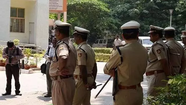 बेलगावी की घटना: बीजेपी ने कहा– कांग्रेस में महिलाएं असुरक्षित बेलगावी की घटना: बीजेपी ने कहा– कांग्रेस में महिलाएं असुरक्षित