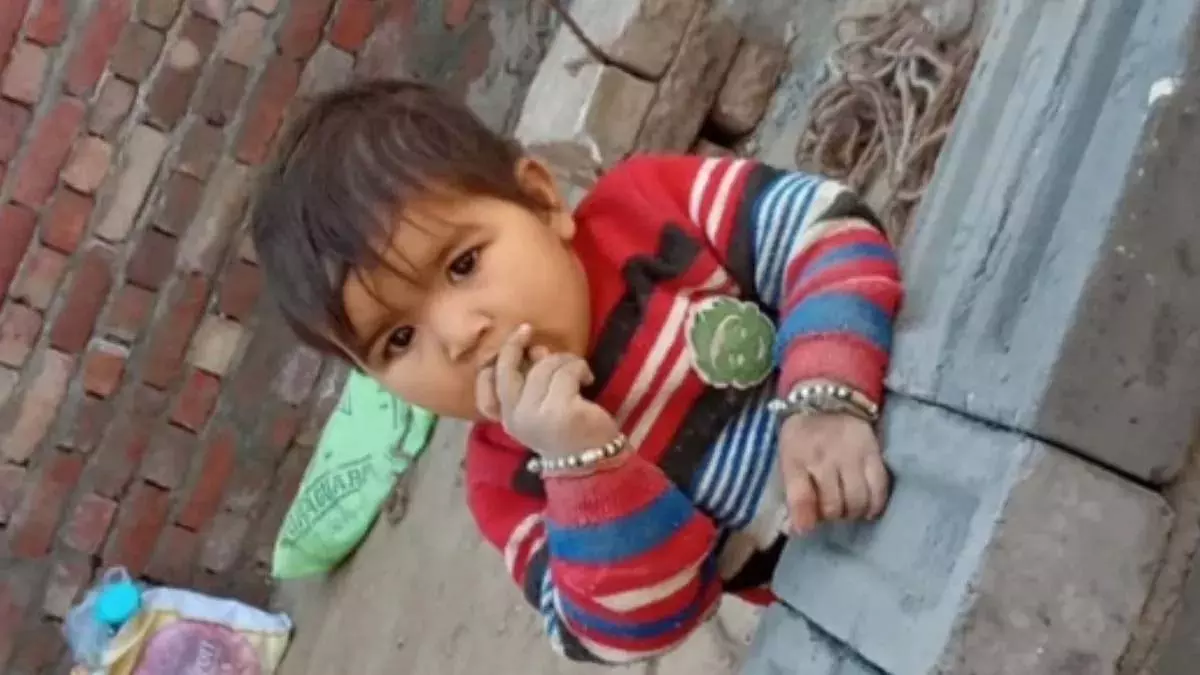 Haryana: वेंटिलेटर न मिलने से बच्ची की मौत, डॉक्टर बोले सिफारिश लाओ Haryana: वेंटिलेटर न मिलने से बच्ची की मौत, डॉक्टर बोले सिफारिश लाओ