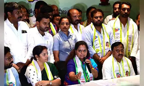 KCR को नोटिस : 4 जून को इंदिरा पार्क में महाधरना का आह्वान किया KCR को नोटिस : 4 जून को इंदिरा पार्क में महाधरना का आह्वान किया