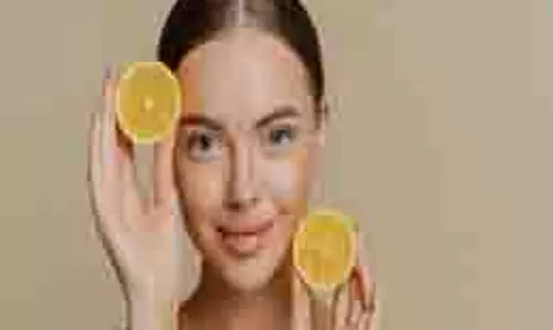 healthy and shiny hair: त्वचा ही नहीं बालों के लिए भी फायदेमंद है नींबू, जानें कैसे करें इसका इस्तेमाल