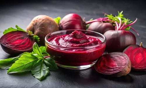 Tips For Glowing Skin: चेहरे की चमक कई गुना बढ़ा देगा ये लाल फेस पैक Tips For Glowing Skin: चेहरे की चमक कई गुना बढ़ा देगा ये लाल फेस पैक