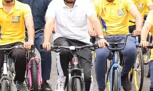 केंद्रीय मंत्री मनसुख मांडविया ने लिया फिट इंडिया संडे ऑन साइकिल में हिस्सा, अभिनेत्री शरवरी वाघ रहीं मौजूद