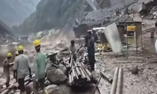 भारी बारिश के बीच तीस्ता नदी का जलस्तर बढ़ा, IMD ने मंगन जिले के लिए रेड अलर्ट जारी किया भारी बारिश के बीच तीस्ता नदी का जलस्तर बढ़ा, IMD ने मंगन जिले के लिए रेड अलर्ट जारी किया