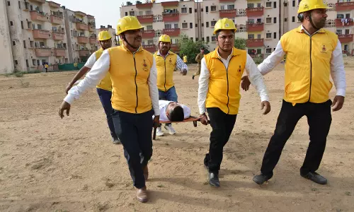 Jaipur: ऑपरेशन शील्ड के तहत मॉक ड्रिल एवं ब्लैक आउट का हुआ सफल