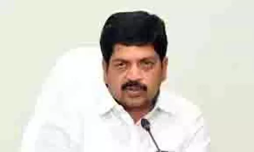 सरकार NTR भरोसा पेंशन के लिए सालाना 33,000 करोड़ रुपये आवंटित करती है: कोल्लू सरकार NTR भरोसा पेंशन के लिए सालाना 33,000 करोड़ रुपये आवंटित करती है: कोल्लू