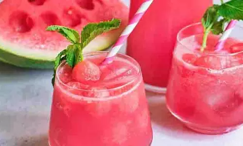 Summer Drink: नौतपा के दौरान शरीर को रखना है हाइड्रेट तो करें इन ड्रिंक्स का सेवन, बनाने की विधि है आसान Summer Drink: नौतपा के दौरान शरीर को रखना है हाइड्रेट तो करें इन ड्रिंक्स का सेवन, बनाने की विधि है आसान