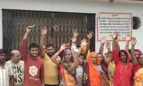 Badaun: अमर ज्योति फाइनेंस कंपनी निवेशकों के करोड़ों रुपए लेकर फरार