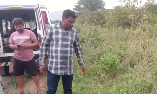Odisha : व्यक्ति और उसके ससुर की आंध्र प्रदेश में सड़क दुर्घटना में मौत