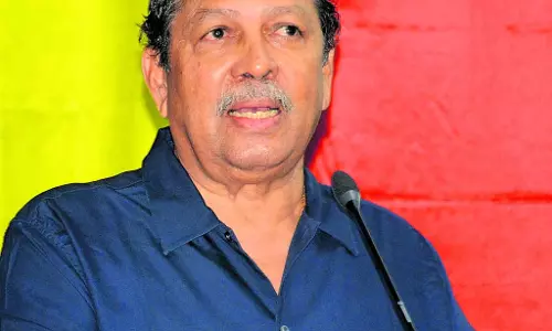 कमल हासन का बयान निंदनीय है | उन्हें खेद व्यक्त करना चाहिए: Santosh Hegde कमल हासन का बयान निंदनीय है | उन्हें खेद व्यक्त करना चाहिए: Santosh Hegde
