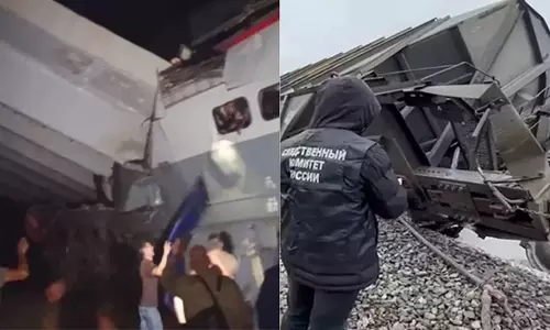 Moscow: ट्रेन हादसे से दहला रूस, पुल टूटने से हुआ बड़ा हादसा Moscow: ट्रेन हादसे से दहला रूस, पुल टूटने से हुआ बड़ा हादसा