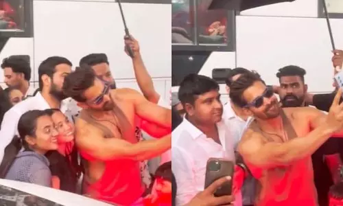 Harshavardhan Rane : ने फैंस को दिया सरप्राइज Harshavardhan Rane : ने फैंस को दिया सरप्राइज