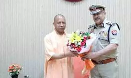 Lucknow: नए कार्यवाहक डीजीपी राजीव कृष्ण ने सीएम योगी से की शिष्टाचार भेंट Lucknow: नए कार्यवाहक डीजीपी राजीव कृष्ण ने सीएम योगी से की शिष्टाचार भेंट