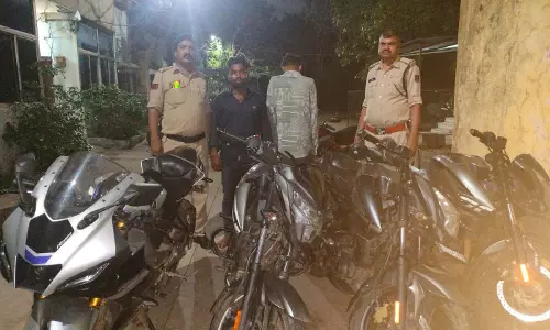 रायपुर से बाइक चुराकर ओडिशा में बेचते थे, गिरोह को सरस्वती नगर पुलिस ने पकड़ा