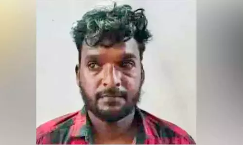 Kerala: पिता के सिर पर वार कर हत्या की कोशिश करने वाला युवक गिरफ्तार Kerala: पिता के सिर पर वार कर हत्या की कोशिश करने वाला युवक गिरफ्तार