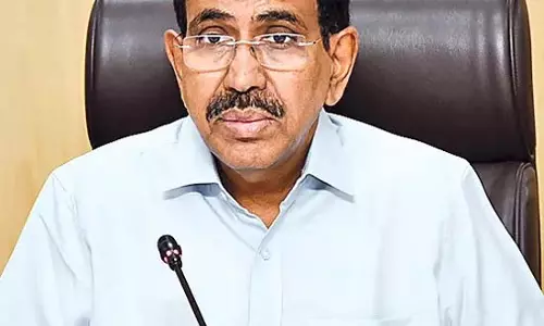 नहरों से गाद शीघ्र हटाई जाए: Minister Narayan नहरों से गाद शीघ्र हटाई जाए: Minister Narayan